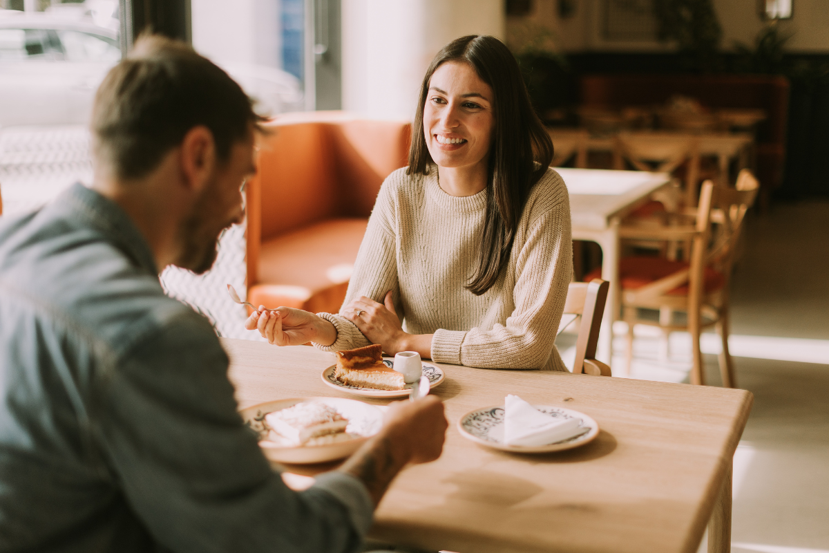 5 tips voor een ontspannen eerste date (zonder jezelf te verliezen)